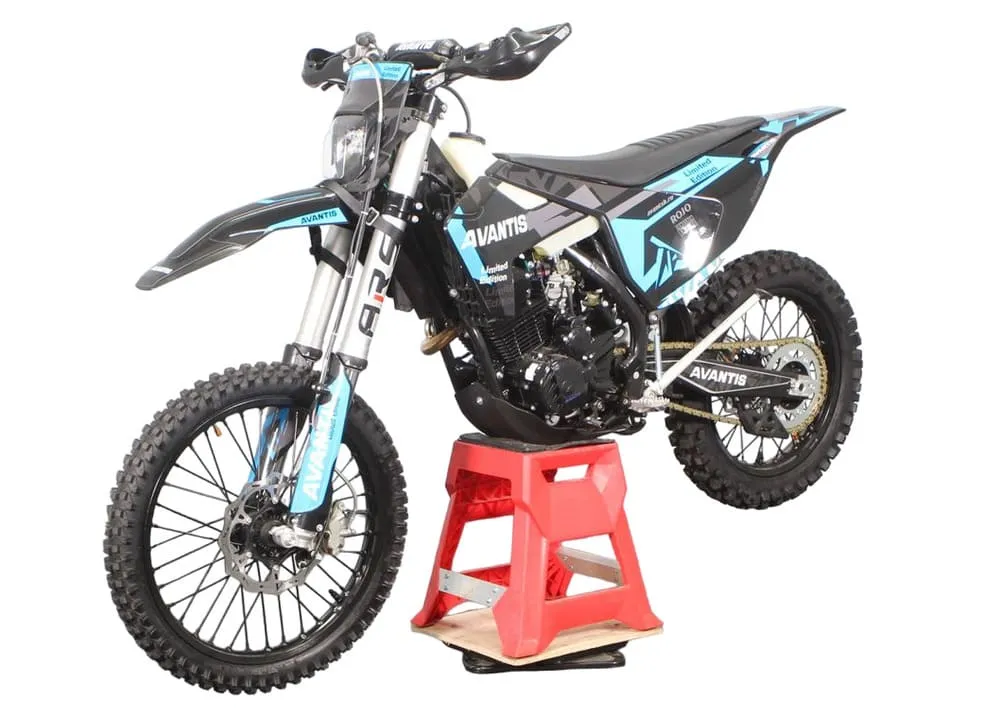 Мотоцикл кроссовый эндуро AVANTIS 250 Carb Exclusive (CB250-F/172FMM Design HS черный) ARS